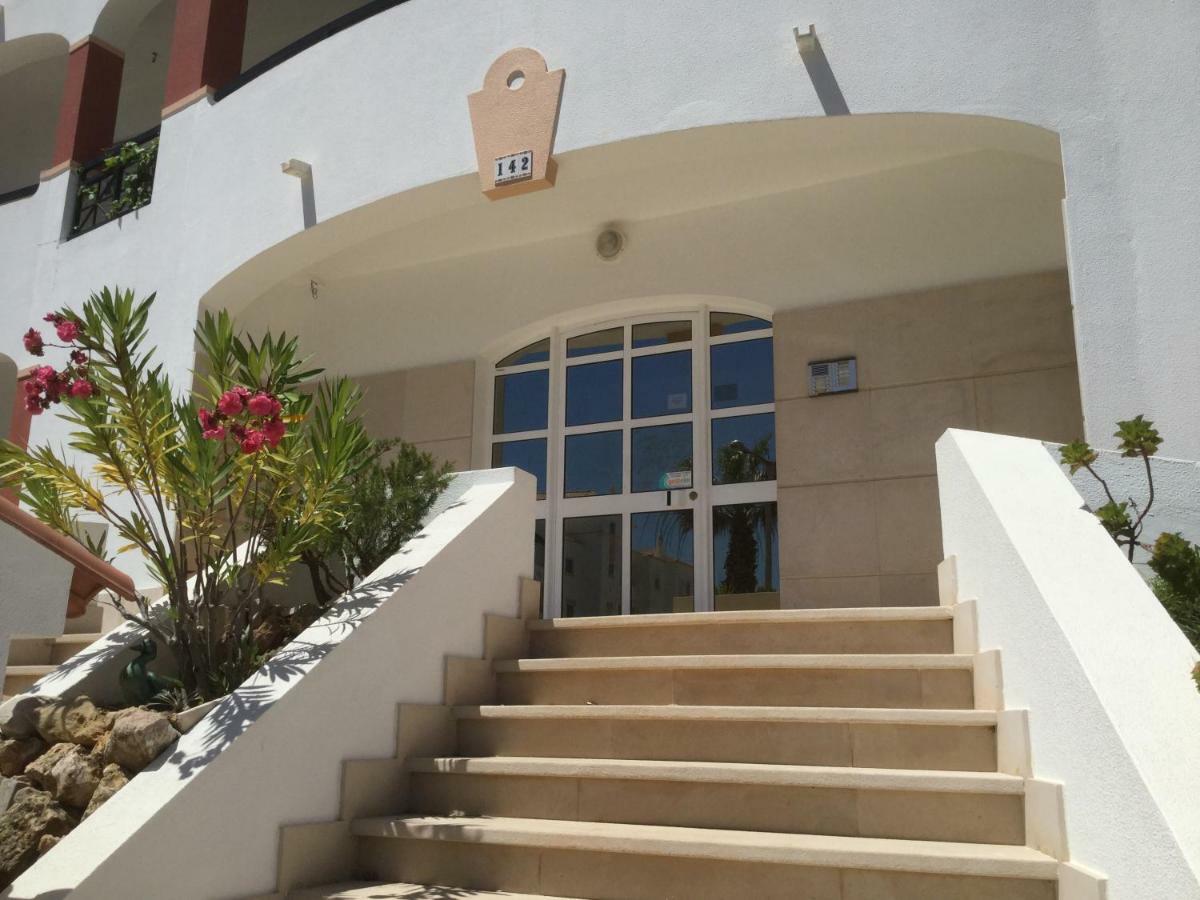 Olinda'S 2 Bedroom Apartment ラゴス エクステリア 写真