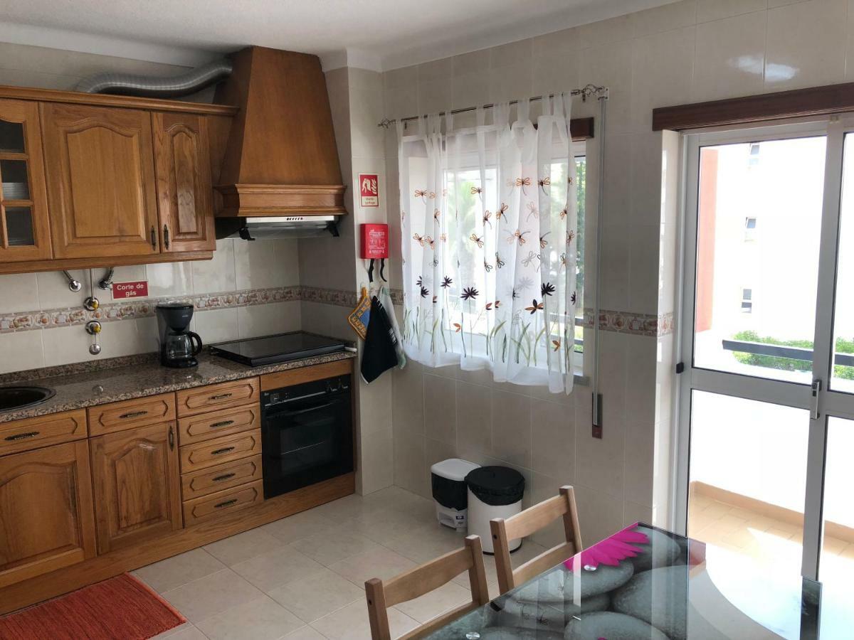 Olinda'S 2 Bedroom Apartment ラゴス エクステリア 写真